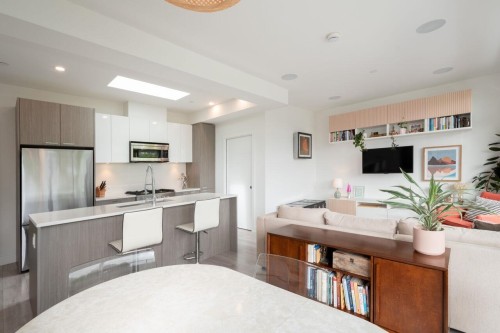 Ph2-979 19Th Avenue E, Vancouver, BC 