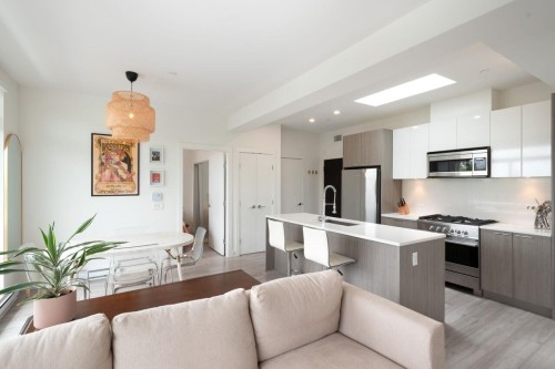 Ph2-979 19Th Avenue E, Vancouver, BC 
