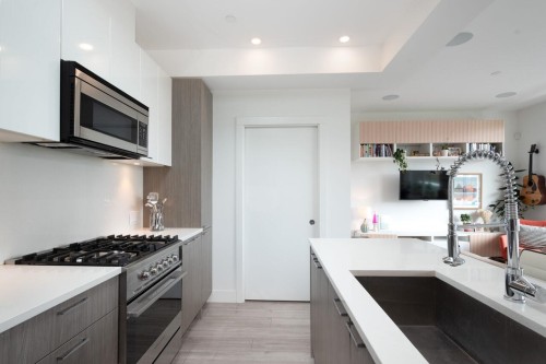 Ph2-979 19Th Avenue E, Vancouver, BC 