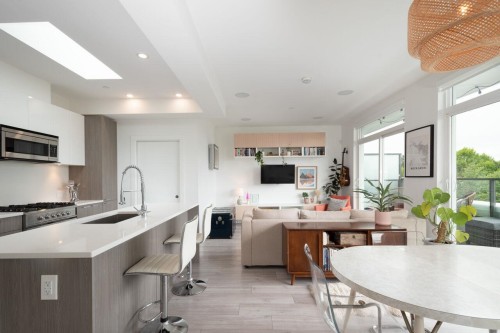 Ph2-979 19Th Avenue E, Vancouver, BC 