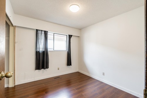 3226 5Th Avenue W, Vancouver, BC 