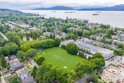 3226 5Th Avenue W, Vancouver, BC 