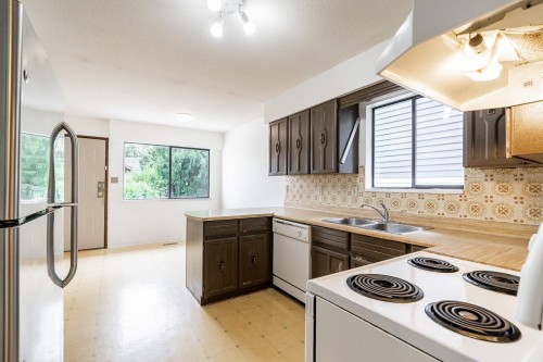 3226 5Th Avenue W, Vancouver, BC 