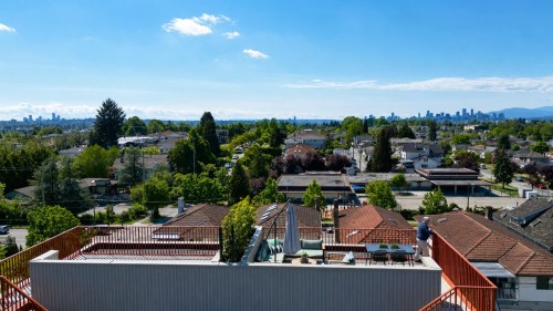2-2915 5Th Avenue E, Vancouver, BC 