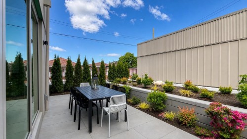 2-2915 5Th Avenue E, Vancouver, BC 