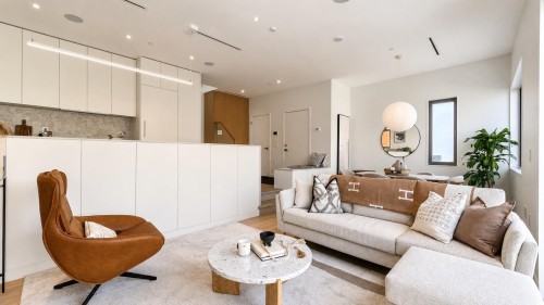 2-2915 5Th Avenue E, Vancouver, BC 