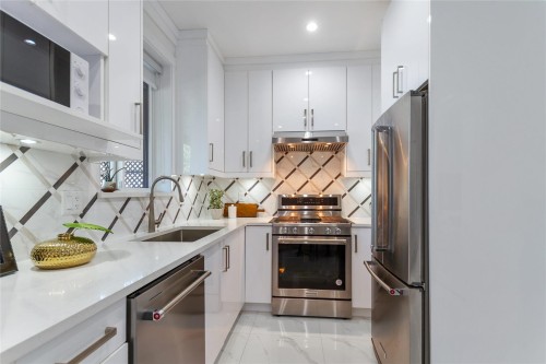 4328 Gladstone Street, Vancouver, BC 