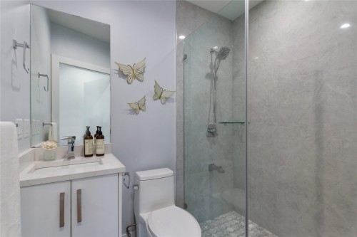 4328 Gladstone Street, Vancouver, BC 