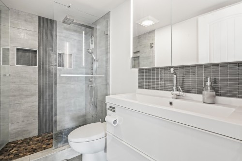 1607-6595 Willingdon Avenue, Burnaby, BC 