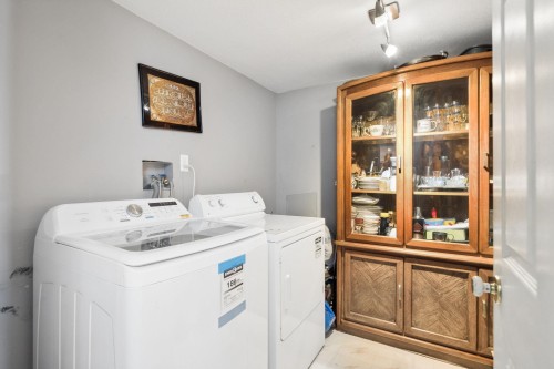 Th28-2590 Panorama Drive, Coquitlam, BC 