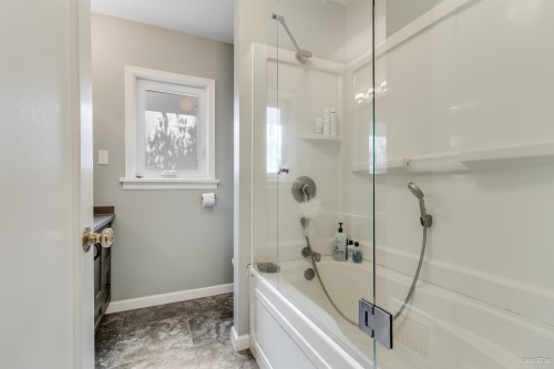 4 46Th Avenue E, Vancouver, BC 