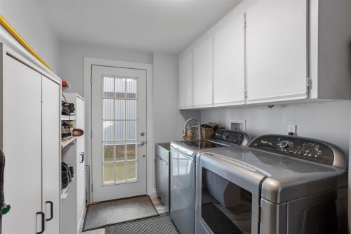 10-3459 River Road, Delta, BC - Indoor Photo Showing Laundry Room