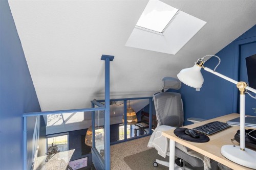 10-3459 River Road, Delta, BC - Indoor