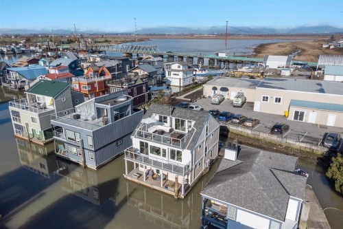10-3459 River Road, Delta, BC - Outdoor With View