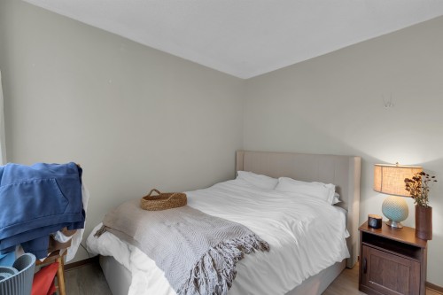 105-975 Broadway E, Vancouver, BC 
