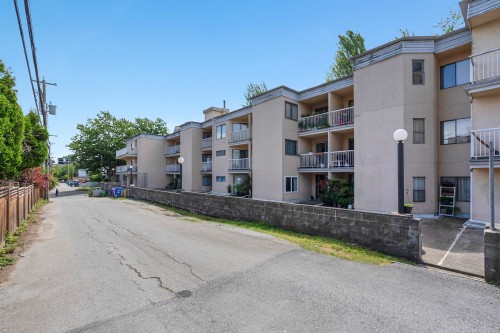 105-975 Broadway E, Vancouver, BC 