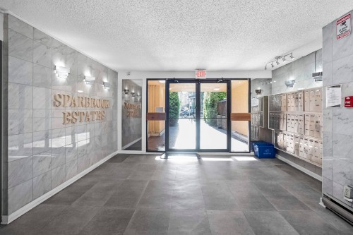 105-975 Broadway E, Vancouver, BC 