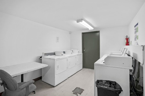 105-975 Broadway E, Vancouver, BC 