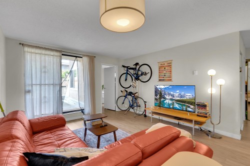 105-975 Broadway E, Vancouver, BC 