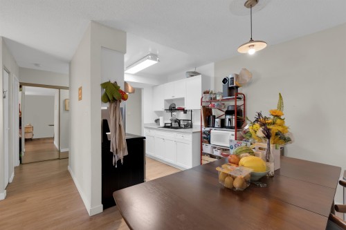 105-975 Broadway E, Vancouver, BC 