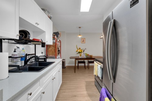 105-975 Broadway E, Vancouver, BC 