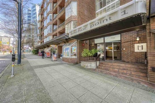 806-1330 Burrard Street  Vancouver, BC V6Z 2B8