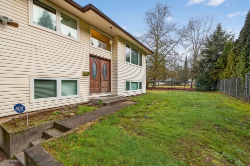 22939 128 Avenue  Maple Ridge, BC V2X 4R7
