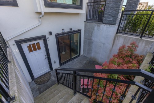 215 22Nd Street E, North Vancouver, BC 