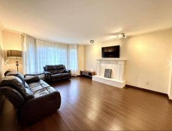 7xx 69th Ave Avenue WVancouver, BC V6P 2W3