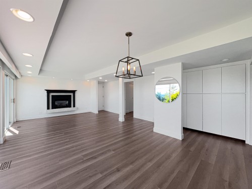 1040 Crestline Road, West Vancouver, BC 