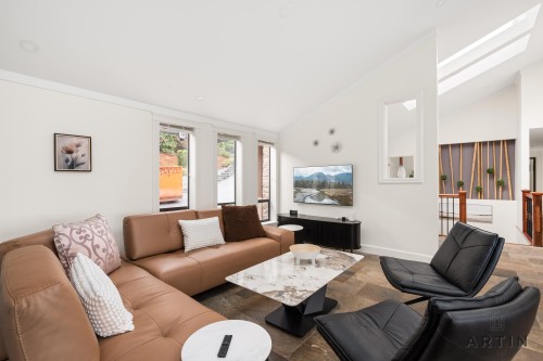 1521 Chartwell Drive, West Vancouver, BC 