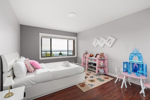 1521 Chartwell Drive, West Vancouver, BC 