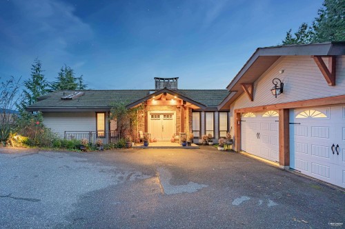 1521 Chartwell Drive, West Vancouver, BC 
