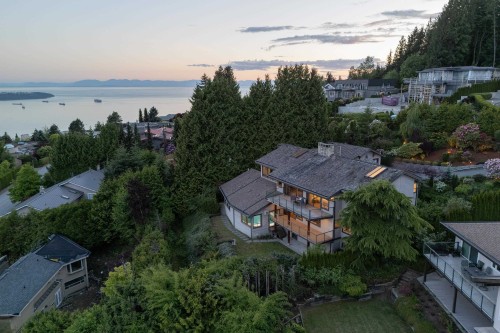 1521 Chartwell Drive, West Vancouver, BC 