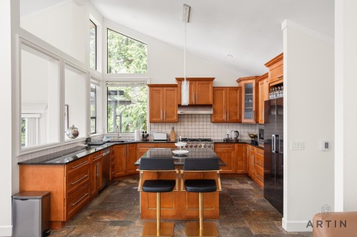 1521 Chartwell Drive, West Vancouver, BC 