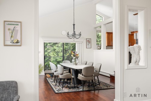 1521 Chartwell Drive, West Vancouver, BC 