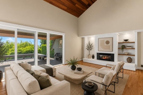 2370 Queens Avenue, West Vancouver, BC 