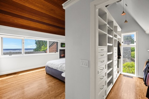 2370 Queens Avenue, West Vancouver, BC 