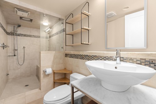 2370 Queens Avenue, West Vancouver, BC 