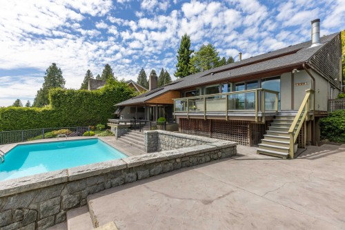 2370 Queens Avenue, West Vancouver, BC 