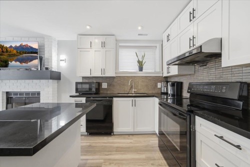 2893 Delahaye Drive, Coquitlam, BC 