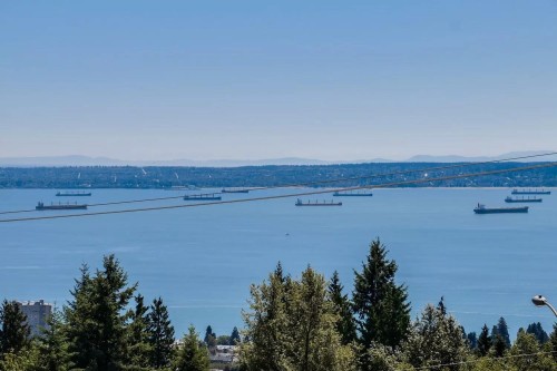 2417 Skilift Road, West Vancouver, BC 