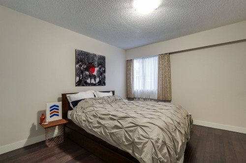 203-1611 3Rd Avenue E, Vancouver, BC - Indoor Photo Showing Bedroom