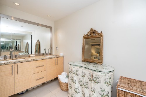 206-2832 Capilano Road, North Vancouver, BC 