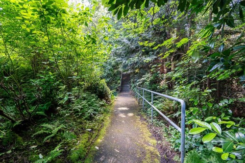 206-2832 Capilano Road, North Vancouver, BC 