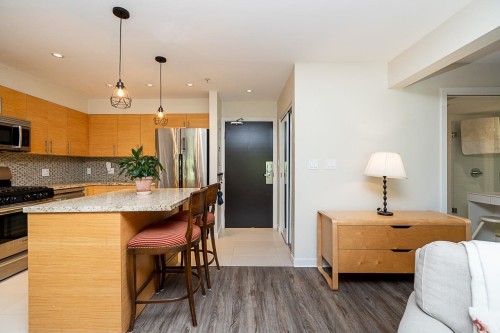 206-2832 Capilano Road, North Vancouver, BC 