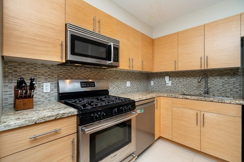206-2832 Capilano Road, North Vancouver, BC 