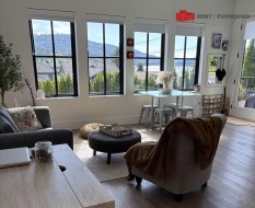 1127 Ioco Road Vancouver, BC V3H 2W9