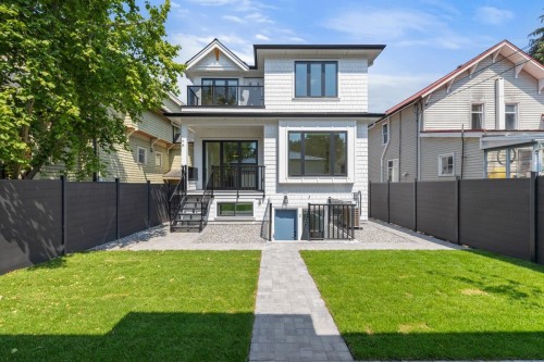 2-62 21St Avenue E, Vancouver, BC 
