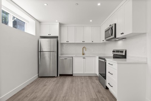 2-62 21St Avenue E, Vancouver, BC 